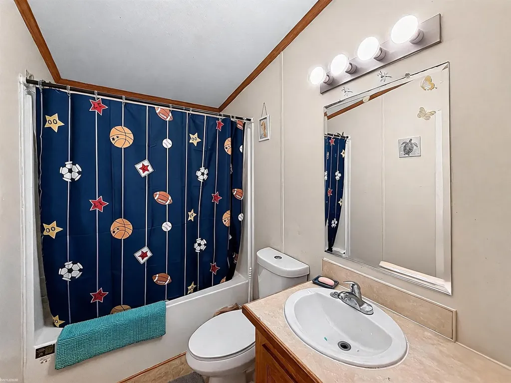 46688 Lemans Court Macomb Township MI 48044