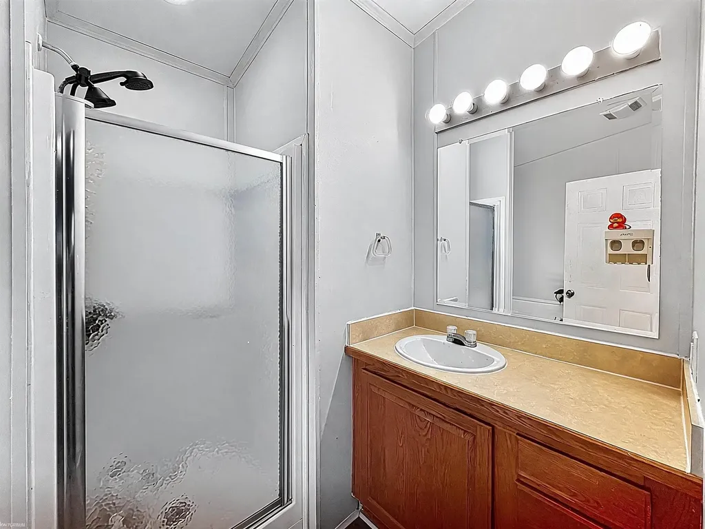 46688 Lemans Court Macomb Township MI 48044