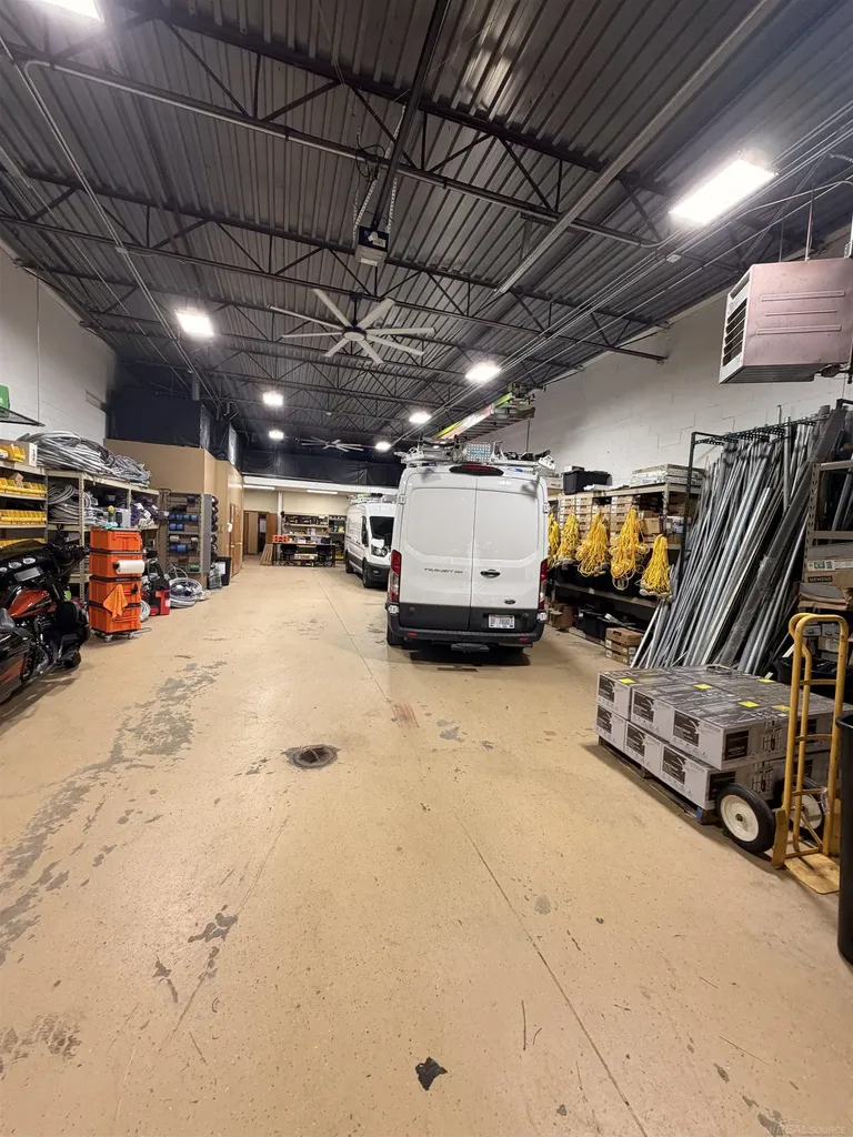 24401 Maplehurst Drive Clinton Charter Township MI 48036