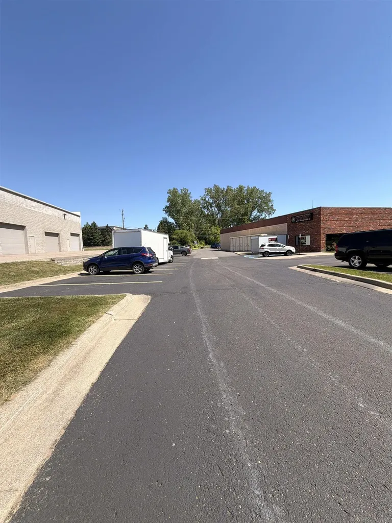 24401 Maplehurst Drive Clinton Charter Township MI 48036