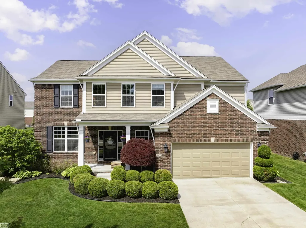 49223 Gaviota Lane Macomb Township MI 48044
