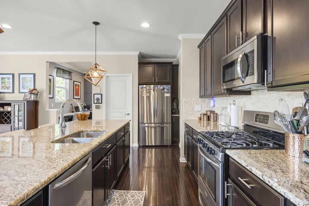 49223 Gaviota Lane Macomb Township MI 48044