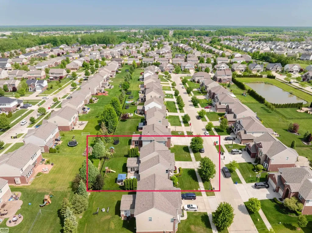 49223 Gaviota Lane Macomb Township MI 48044
