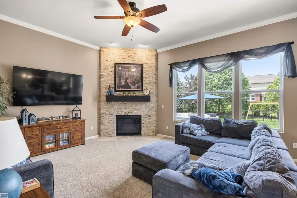 49223 Gaviota Lane Macomb Township MI 48044