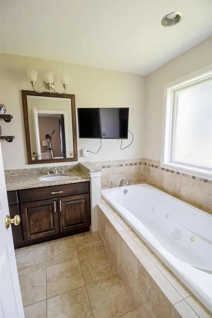 53579 Meadow Creek Drive New Baltimore City MI 48047