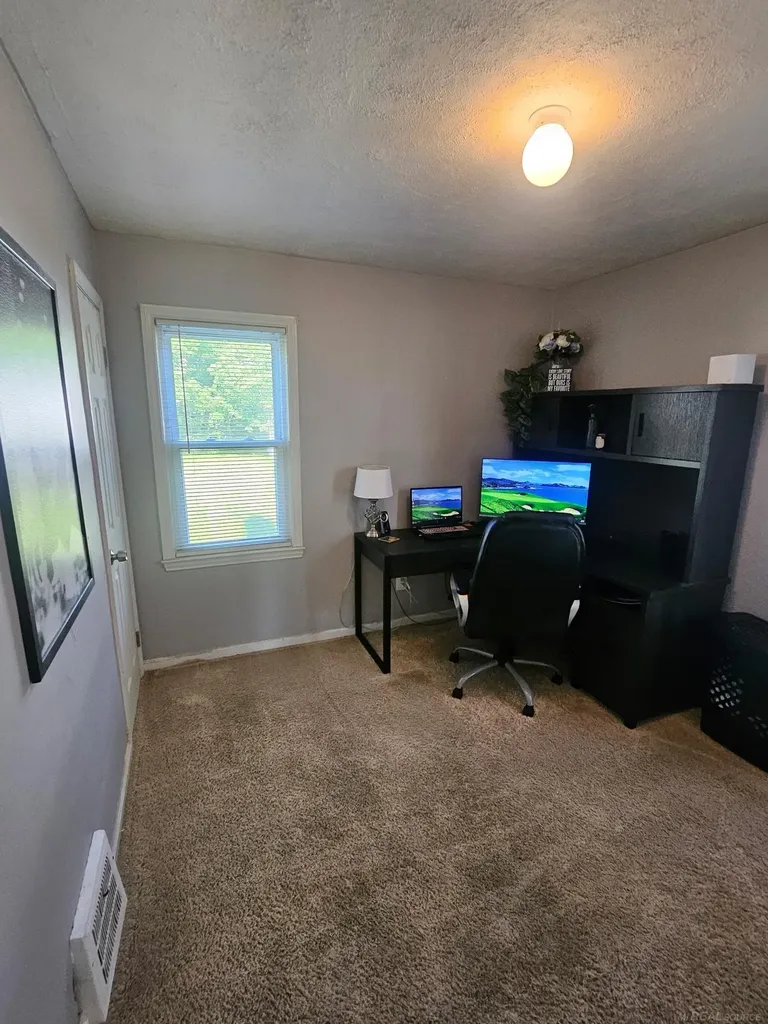 15551 Wakenden Street Redford Charter Township MI 48239