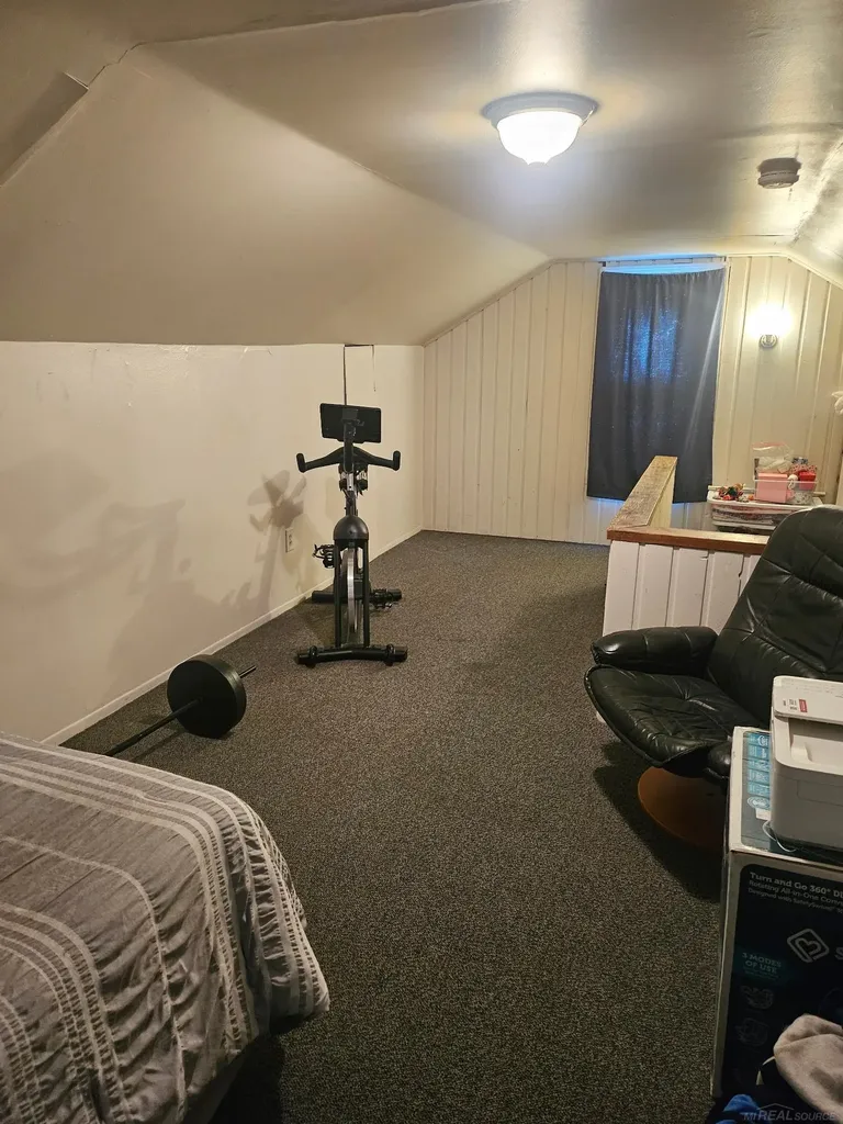 15551 Wakenden Street Redford Charter Township MI 48239