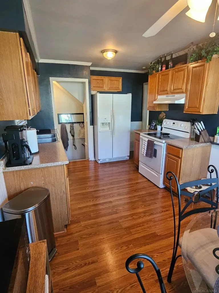 15551 Wakenden Street Redford Charter Township MI 48239