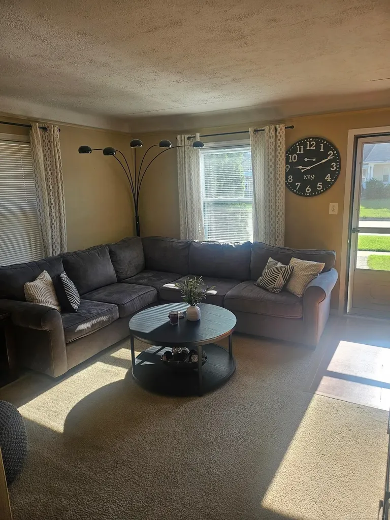 15551 Wakenden Street Redford Charter Township MI 48239