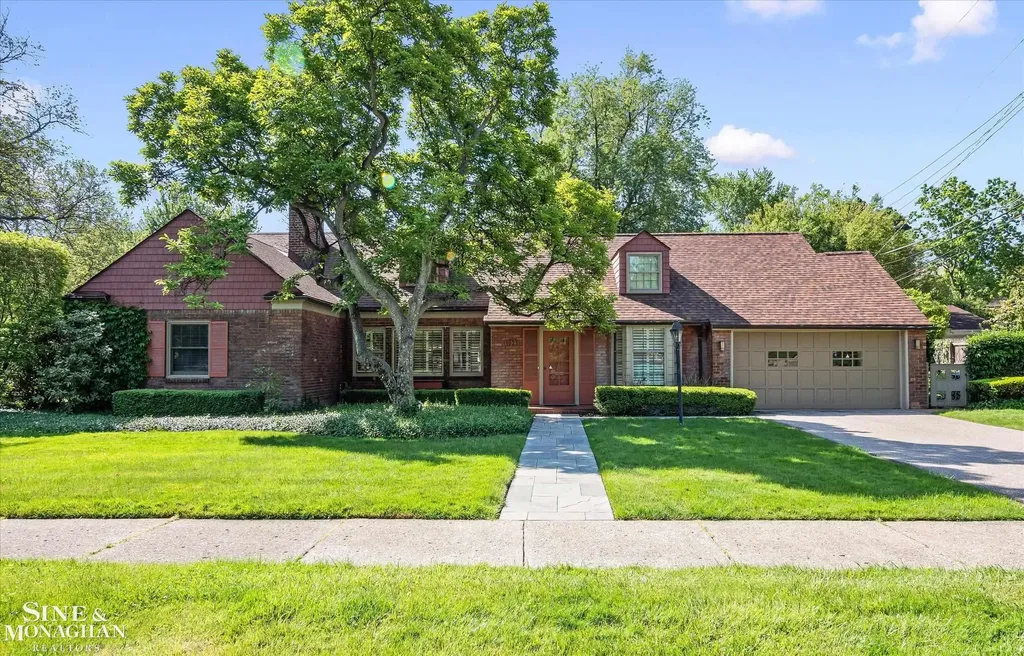 1023 Harvard Road Grosse Pointe Park City MI 48230