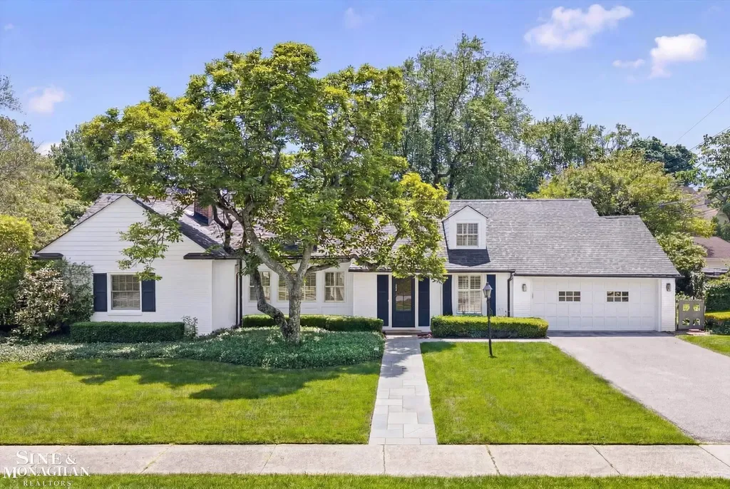 1023 Harvard Road Grosse Pointe Park City MI 48230