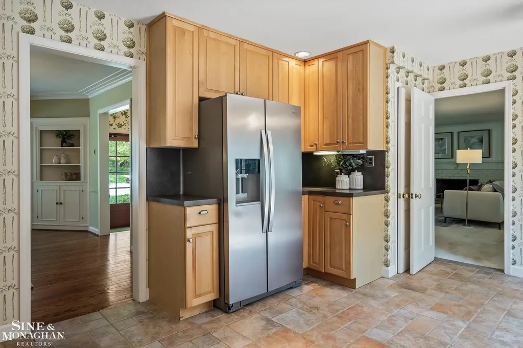 1023 Harvard Road Grosse Pointe Park City MI 48230