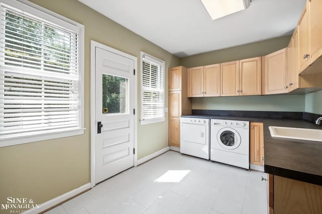 1023 Harvard Road Grosse Pointe Park City MI 48230