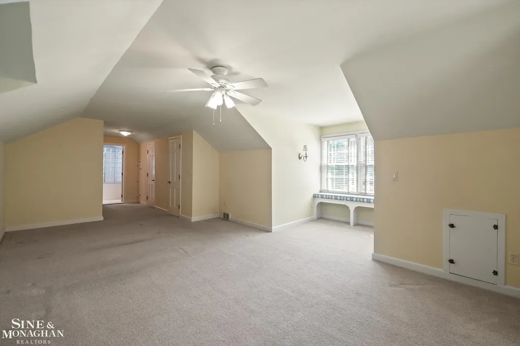 1023 Harvard Road Grosse Pointe Park City MI 48230