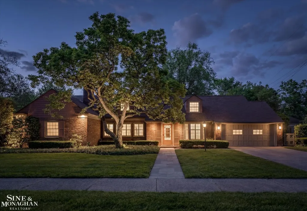 1023 Harvard Road Grosse Pointe Park City MI 48230