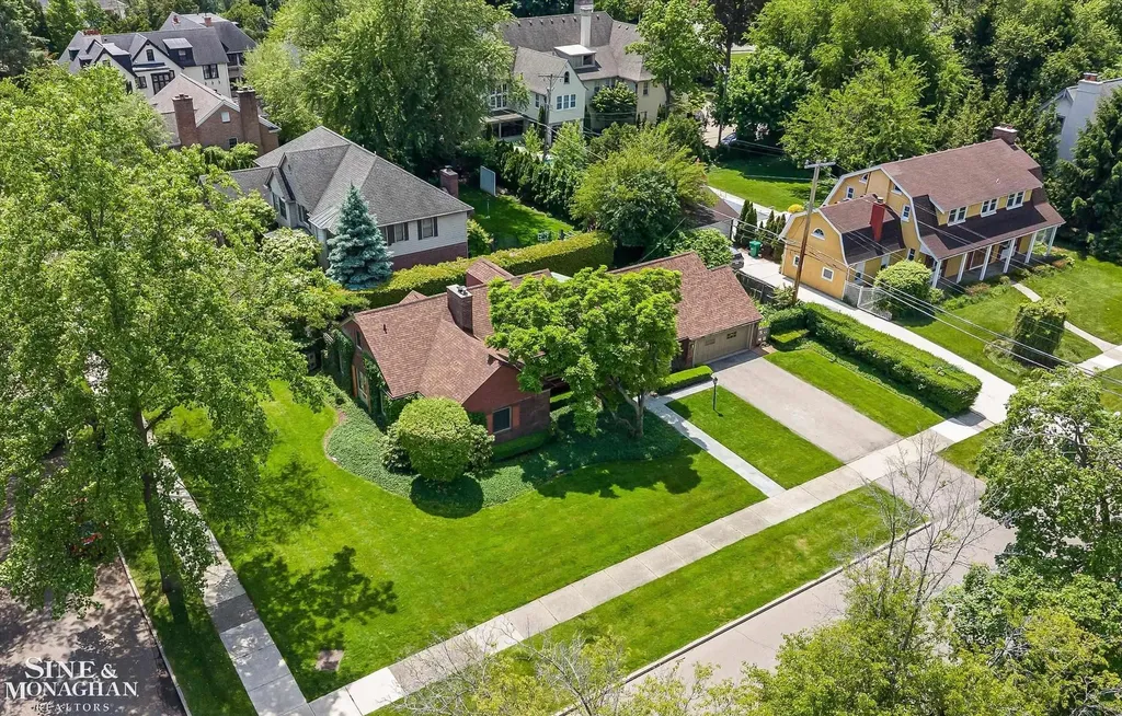 1023 Harvard Road Grosse Pointe Park City MI 48230