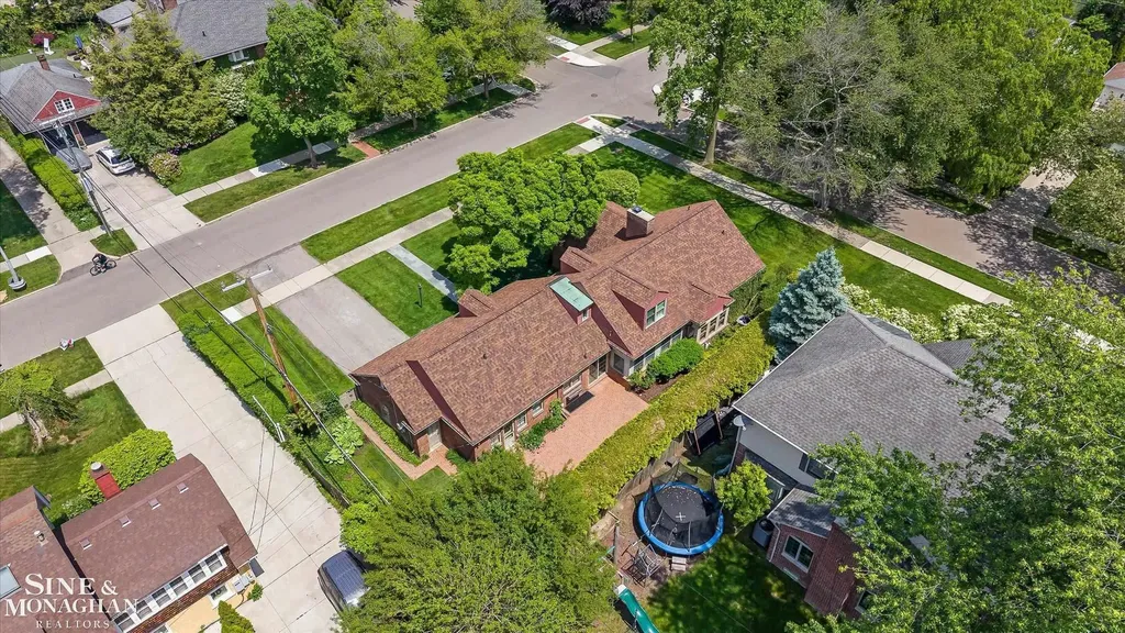 1023 Harvard Road Grosse Pointe Park City MI 48230