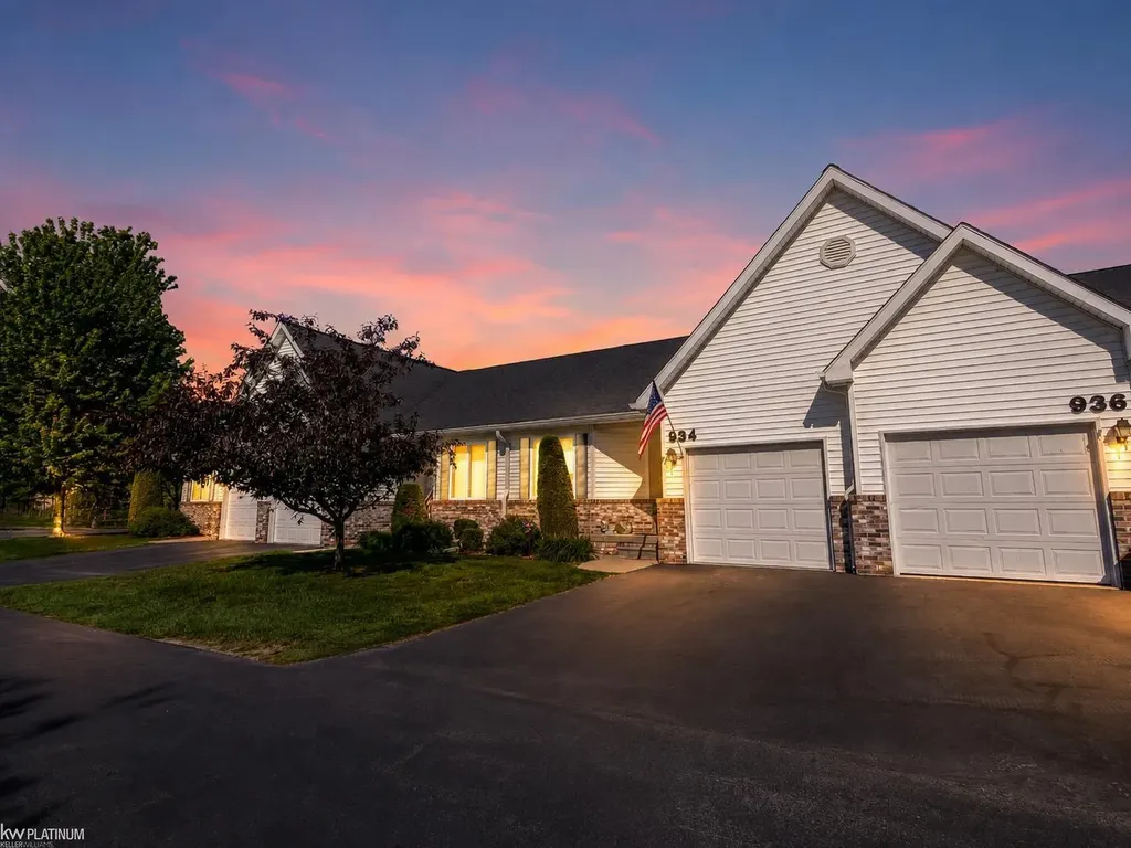 934 Lighthouse Drive Marysville City MI 48040