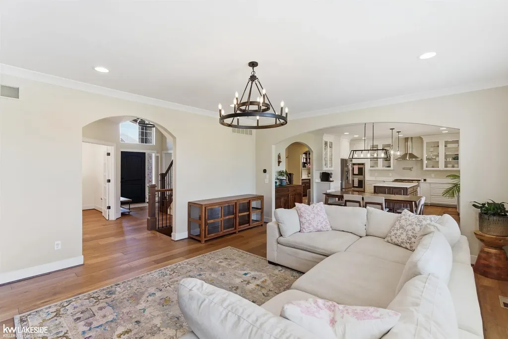 17206 Crittenden Drive Macomb Township MI 48044