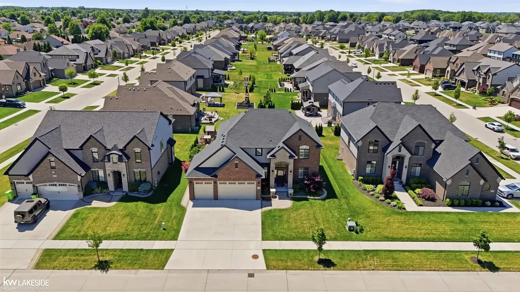 17206 Crittenden Drive Macomb Township MI 48044
