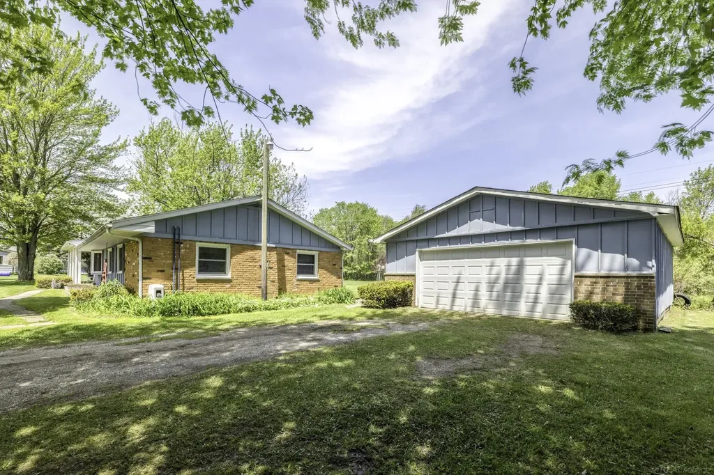 5950 Avalon Circle Lexington Township MI 48059