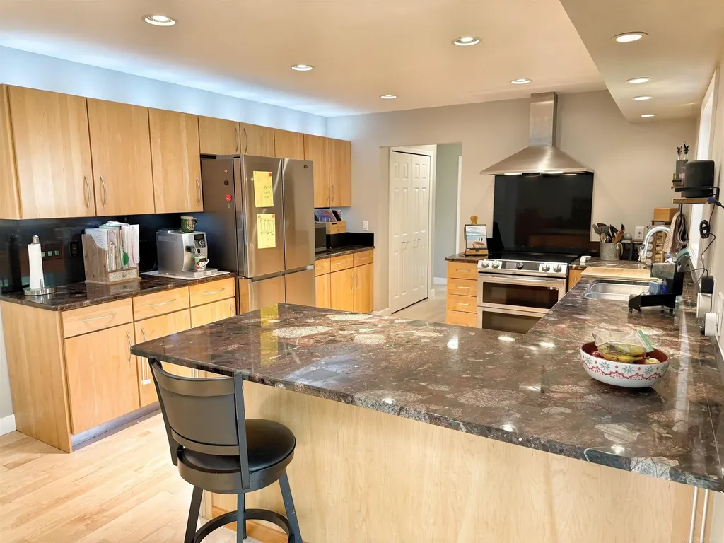 2495 Chalet Drive Rochester Hills City MI 48309