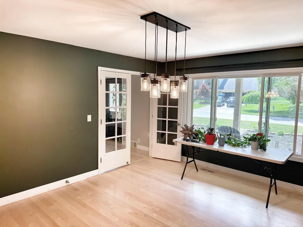 2495 Chalet Drive Rochester Hills City MI 48309