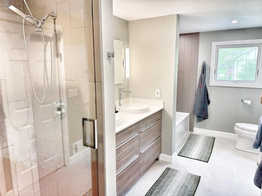 2495 Chalet Drive Rochester Hills City MI 48309