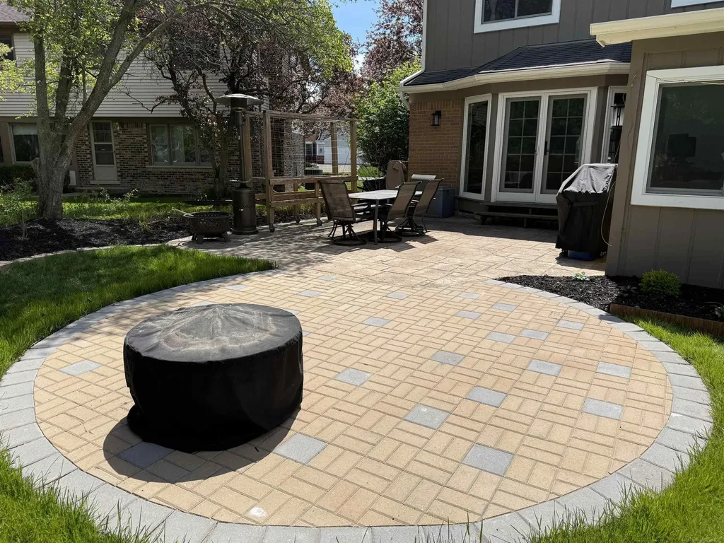 2495 Chalet Drive Rochester Hills City MI 48309