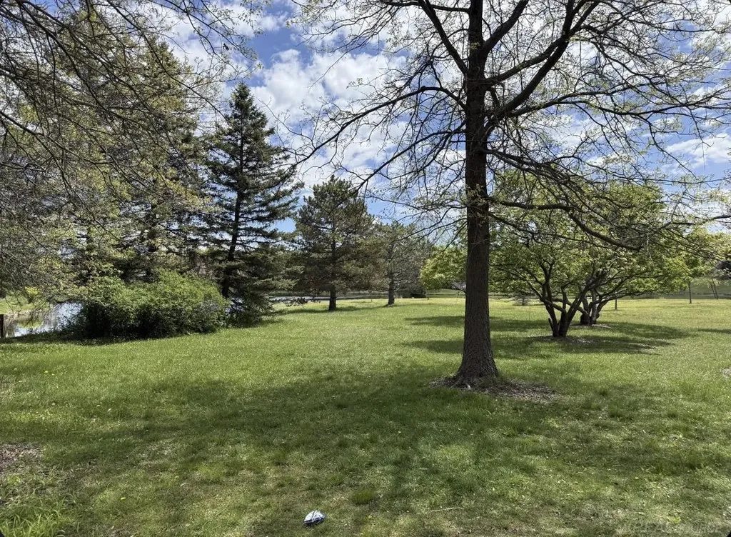 2495 Chalet Drive Rochester Hills City MI 48309