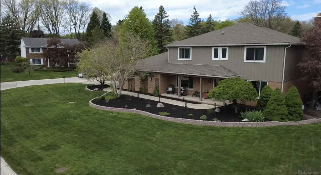 2495 Chalet Drive Rochester Hills City MI 48309