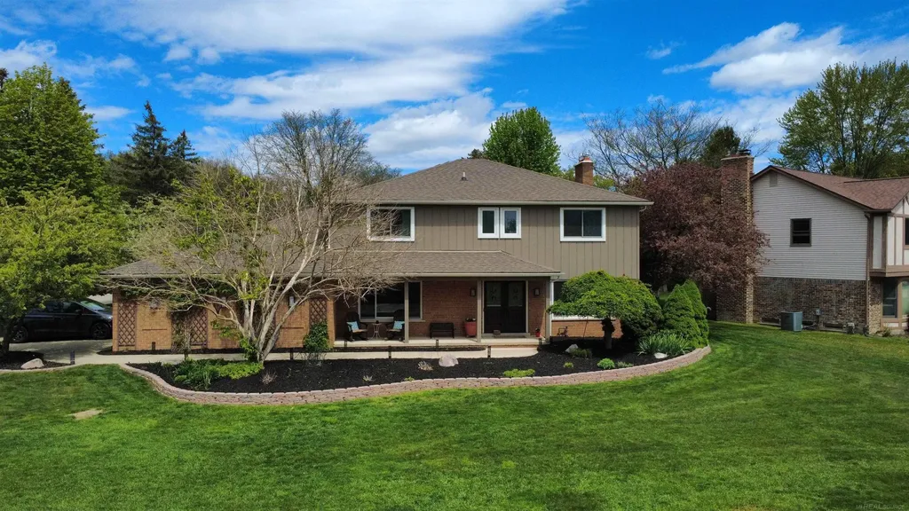 2495 Chalet Drive Rochester Hills City MI 48309