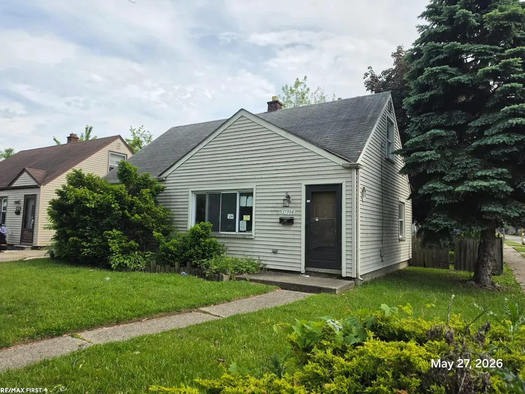 17304 Lincoln Avenue Eastpointe City MI 48021
