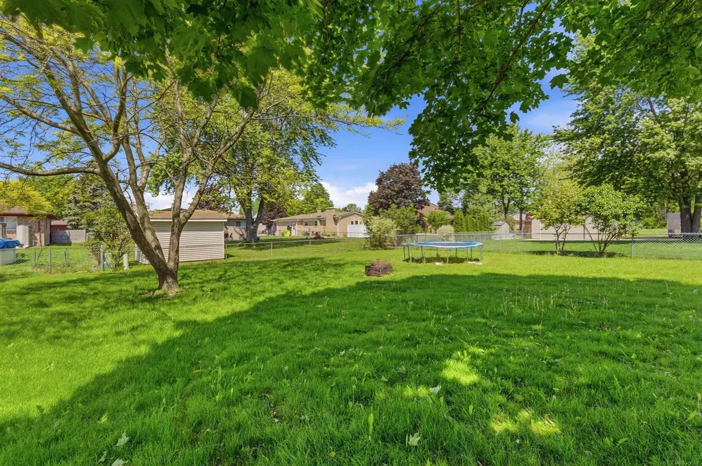 51613 Sass Road Chesterfield Township MI 48047