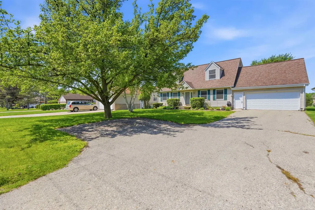 51613 Sass Road Chesterfield Township MI 48047