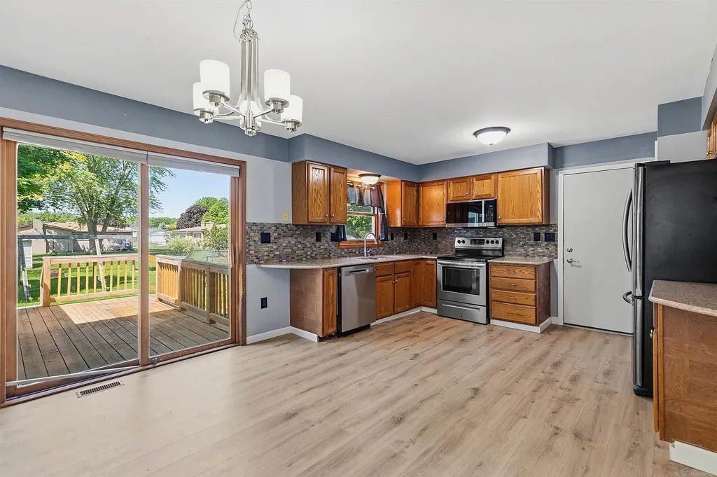 51613 Sass Road Chesterfield Township MI 48047