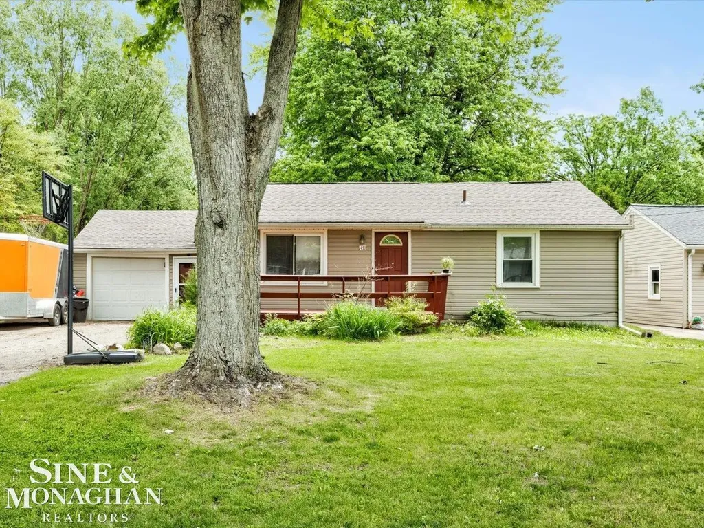 1471 S Packard Avenue Burton City MI 48509