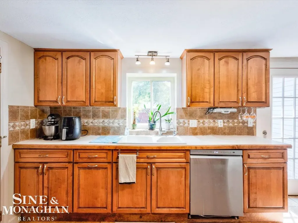 1471 S Packard Avenue Burton City MI 48509