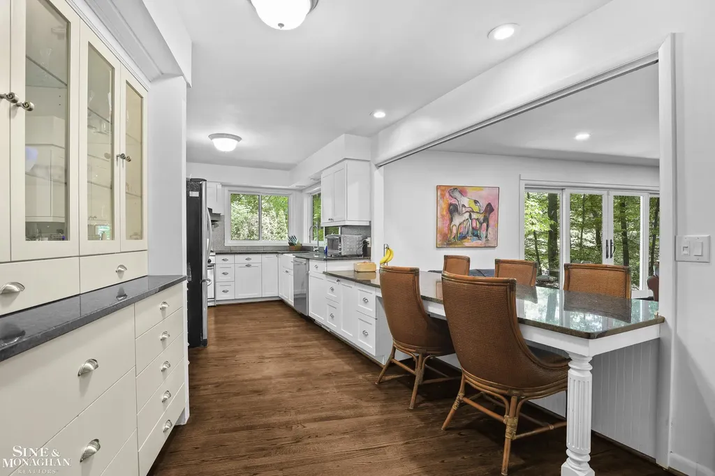 22636 King Richard Court Beverly Hills Village MI 48025