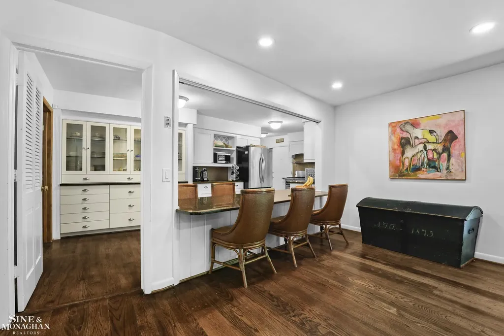 22636 King Richard Court Beverly Hills Village MI 48025