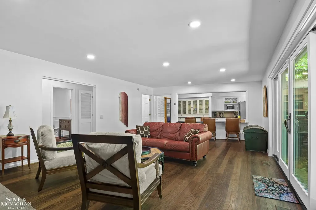 22636 King Richard Court Beverly Hills Village MI 48025