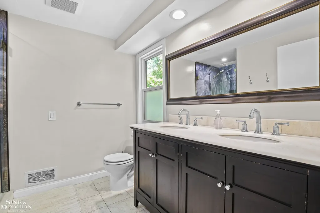 22636 King Richard Court Beverly Hills Village MI 48025
