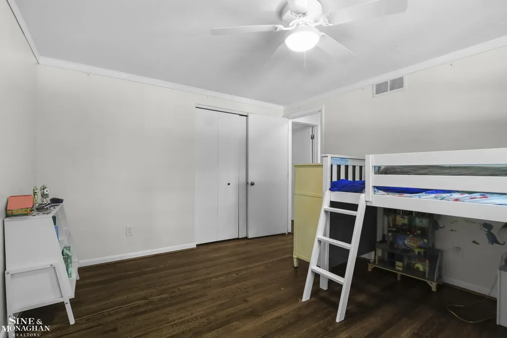 22636 King Richard Court Beverly Hills Village MI 48025