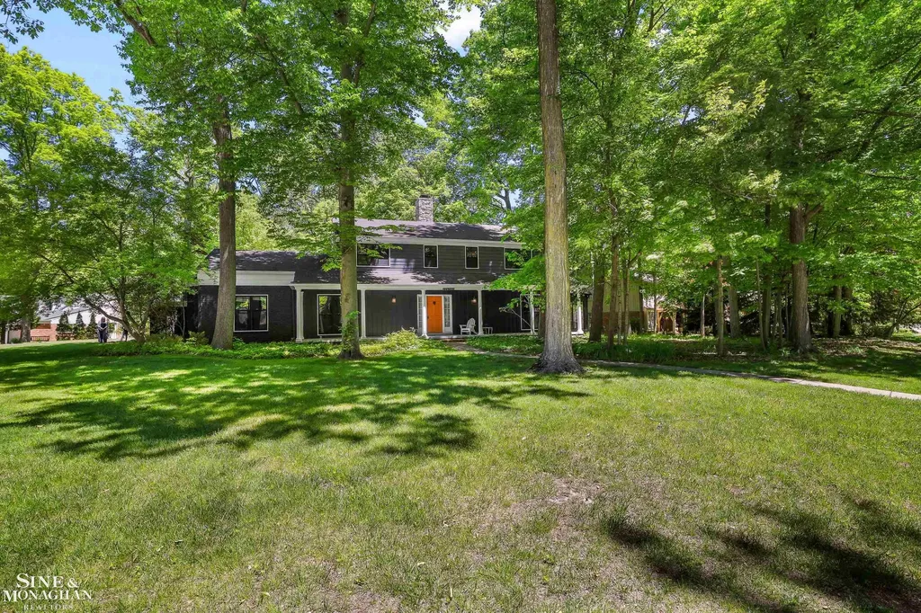 22636 King Richard Court Beverly Hills Village MI 48025
