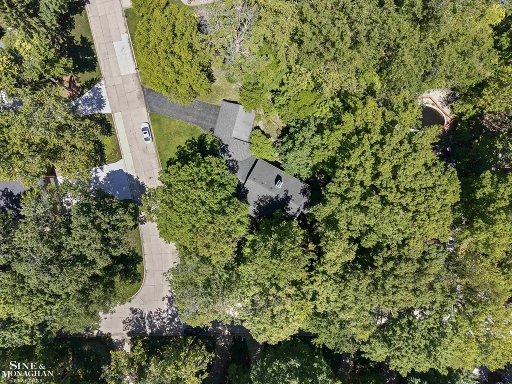22636 King Richard Court Beverly Hills Village MI 48025