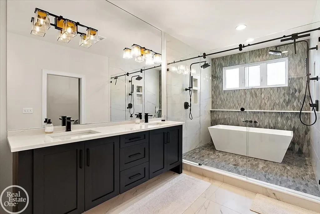 52801 Royal Park Avenue Shelby Charter Township MI 48315