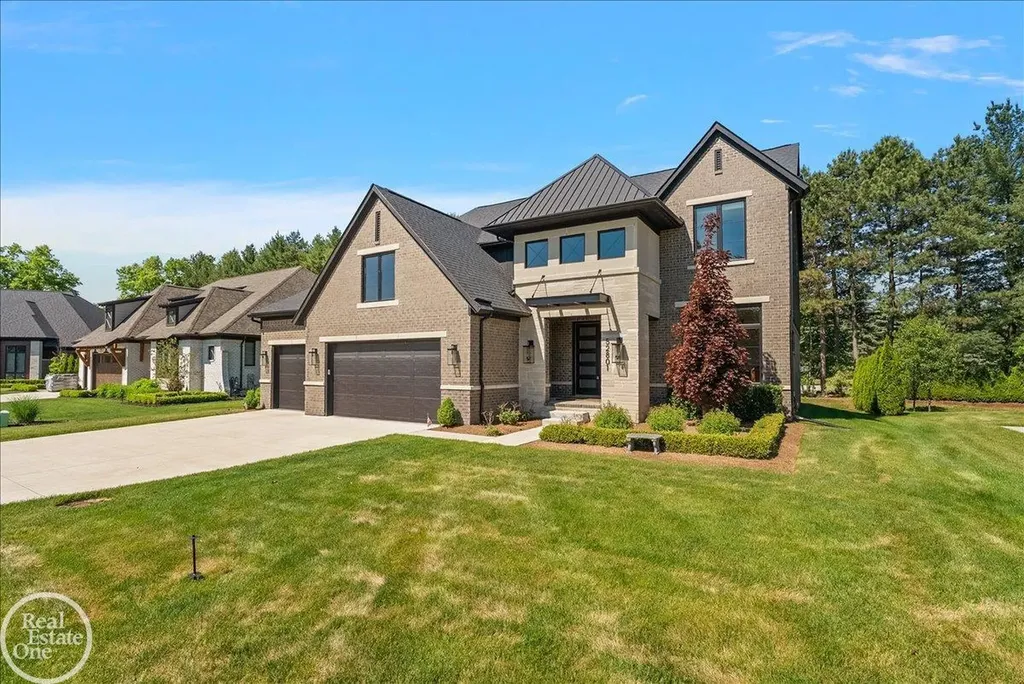 52801 Royal Park Avenue Shelby Charter Township MI 48315