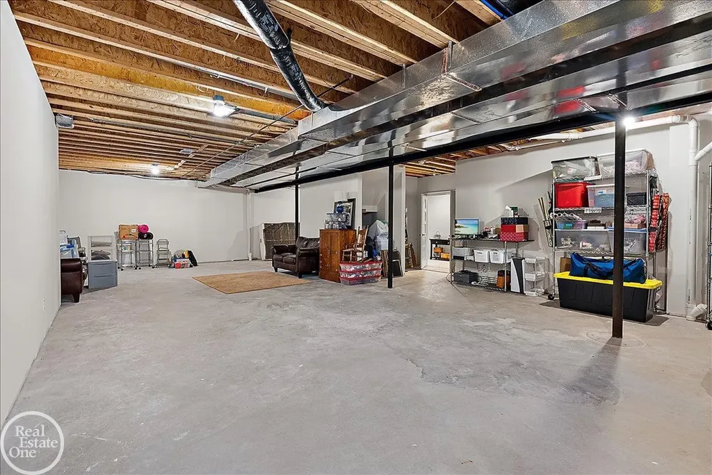 52801 Royal Park Avenue Shelby Charter Township MI 48315