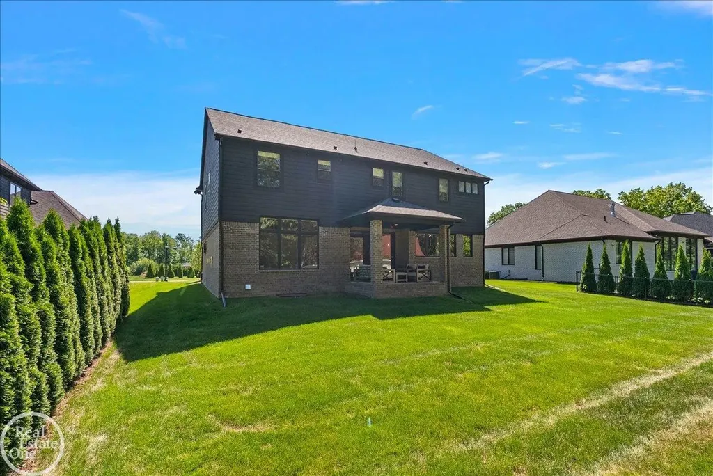 52801 Royal Park Avenue Shelby Charter Township MI 48315