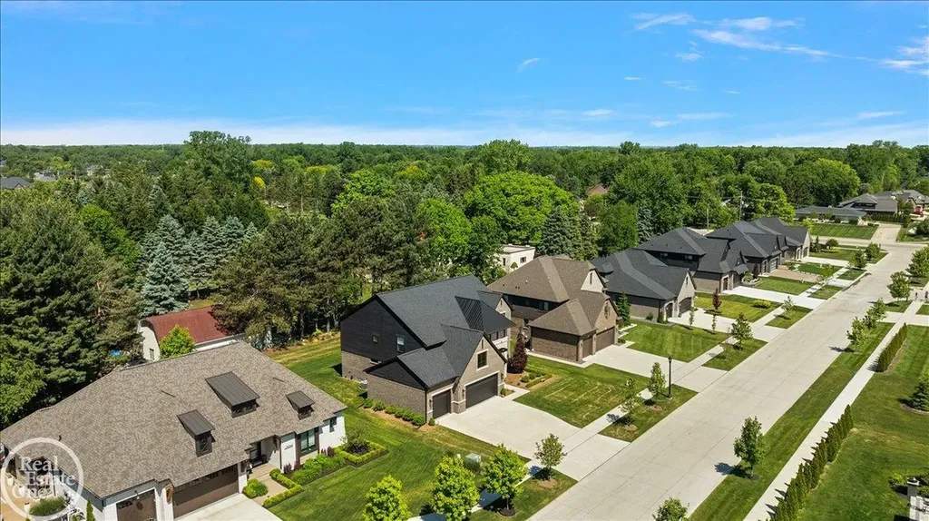 52801 Royal Park Avenue Shelby Charter Township MI 48315